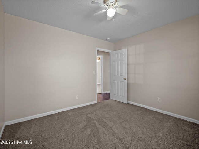 Building Photo - 101 Quality Ln