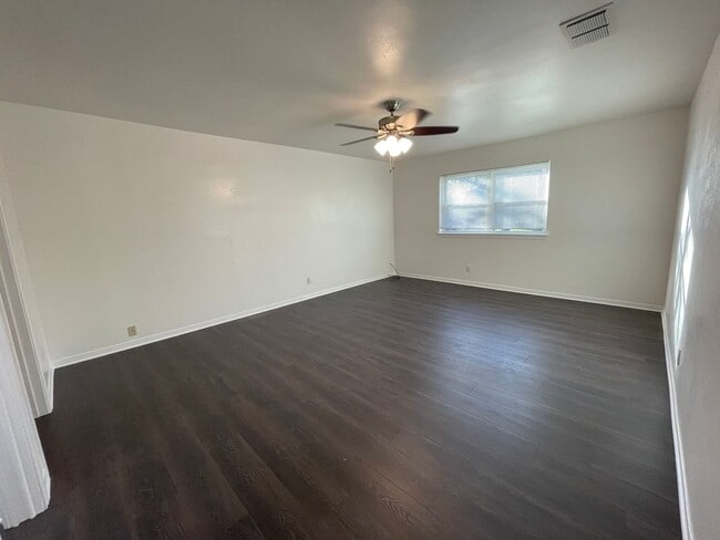 Building Photo - 1306 N 42nd St