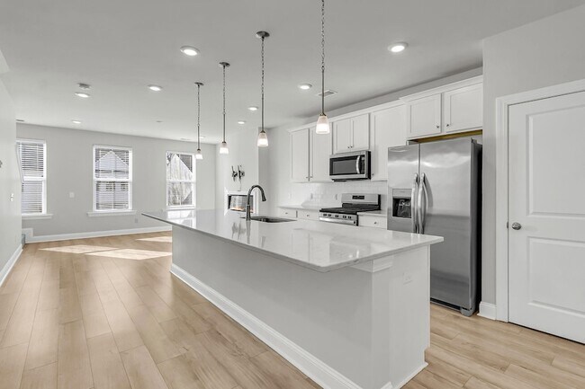 Building Photo - 1226 Tice Ln