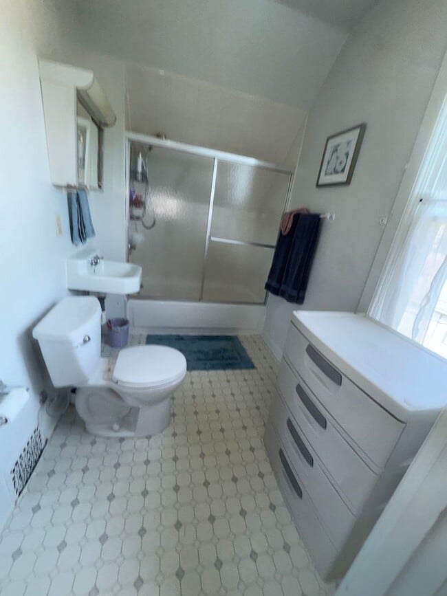 Building Photo - Newhall Apartments