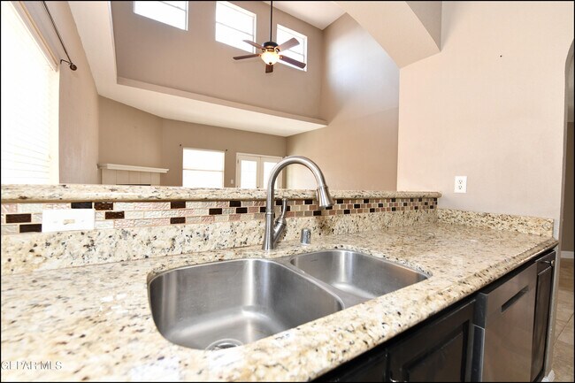 Building Photo - 7362 Luz De Dia Ct
