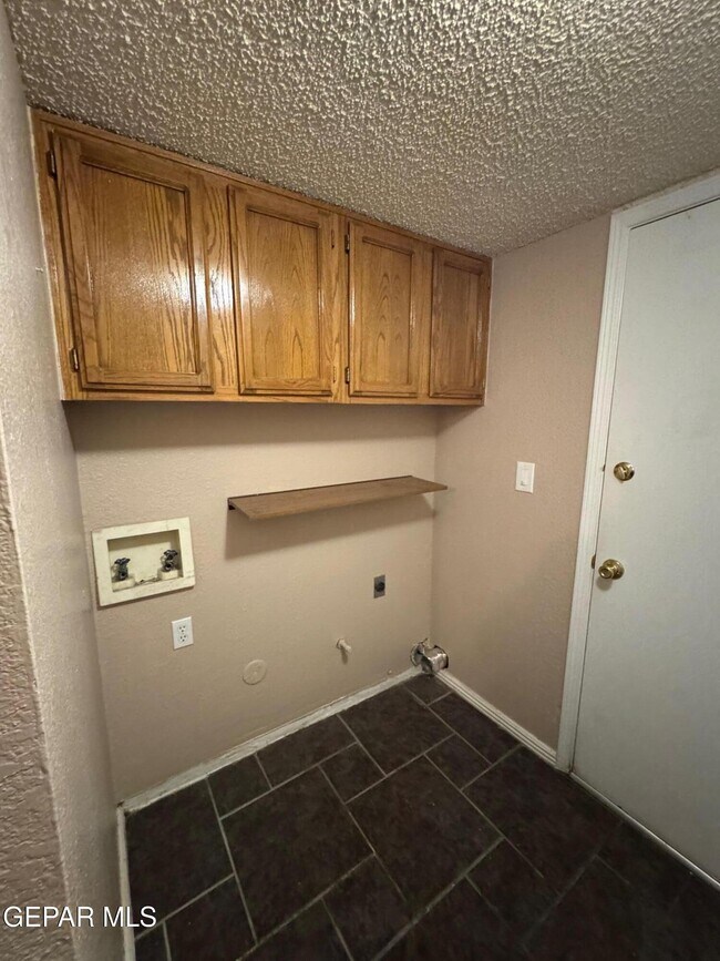 Building Photo - 1428 Beethoven Pl
