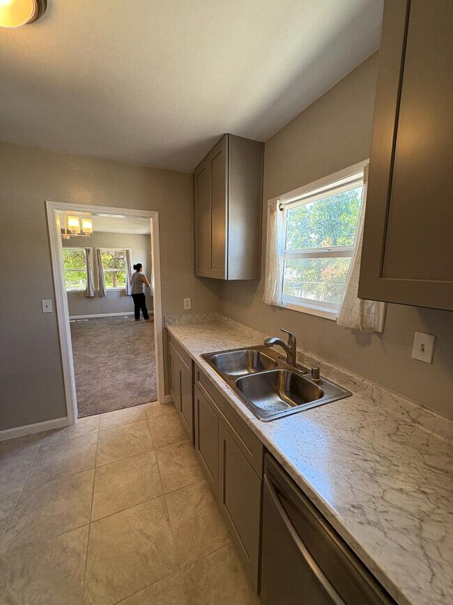 Building Photo - 8132 Tapia Via Dr