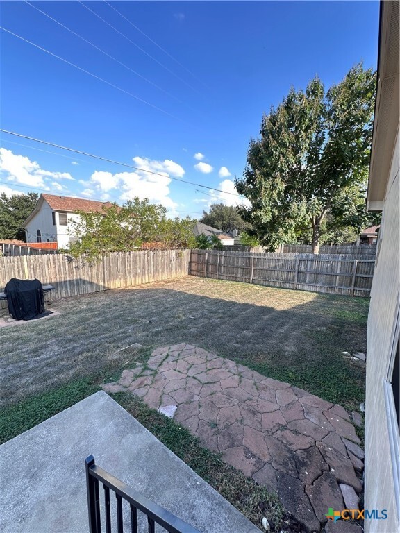 Building Photo - 6902 Golden Oak Ln