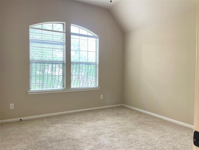 Building Photo - 8338 Sedona Ridge Dr