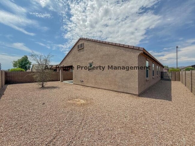 Building Photo - 23829 W Romley Ave