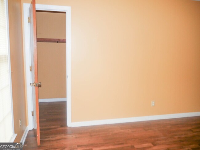 Building Photo - 6451 Edenfield Dr