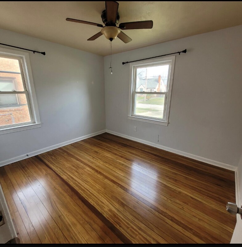Building Photo - 25770 Farringdon Ave