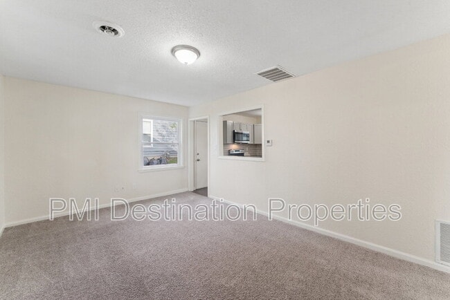 Building Photo - 5026 Locust Ave