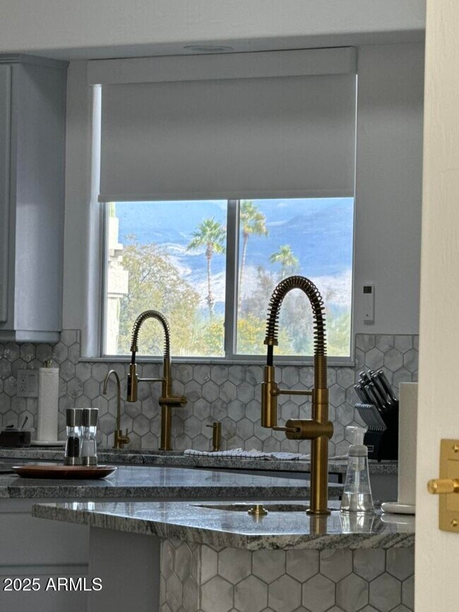Building Photo - 25810 N Abajo Dr