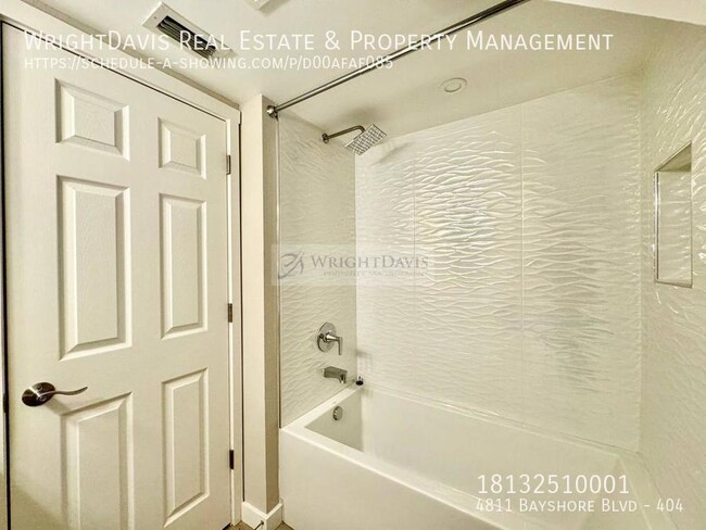 Building Photo - 4811 Bayshore Blvd
