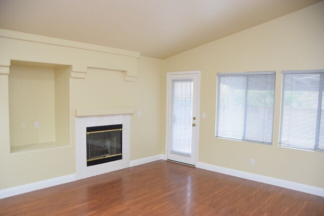 Building Photo - SPRING VALLEY 1 STORY HOME