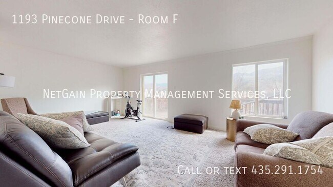 Building Photo - 1193 Pinecone Dr