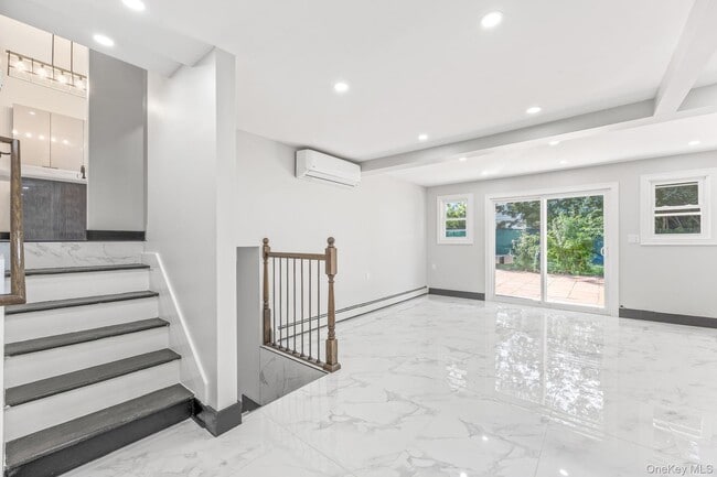 Building Photo - 86-14 Francis Lewis Blvd