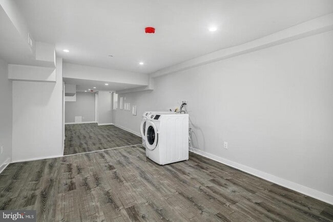 Building Photo - 2327 Wharton St