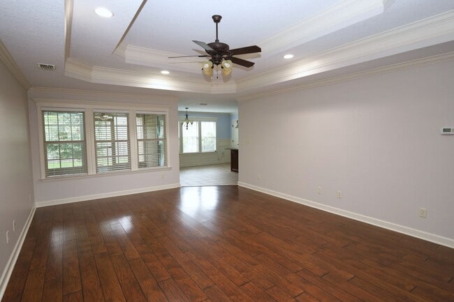 Building Photo - 4125 Silver Glenn