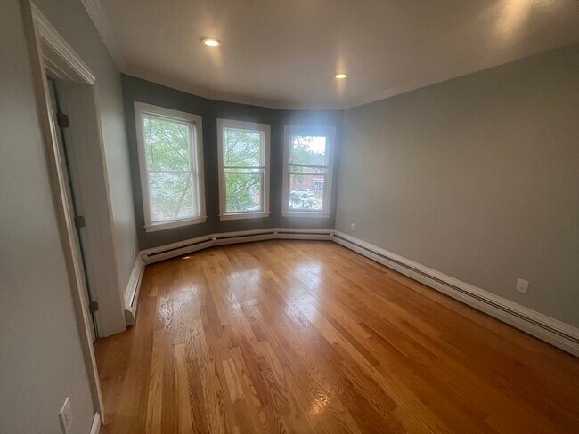 Building Photo - 841 Dorchester Ave