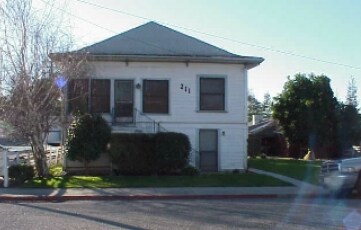 Primary Photo - 211 S Stockton Ave