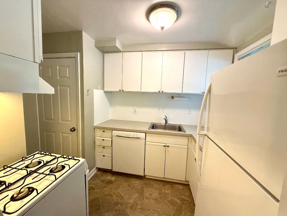 Building Photo - 2824 Whitewood St