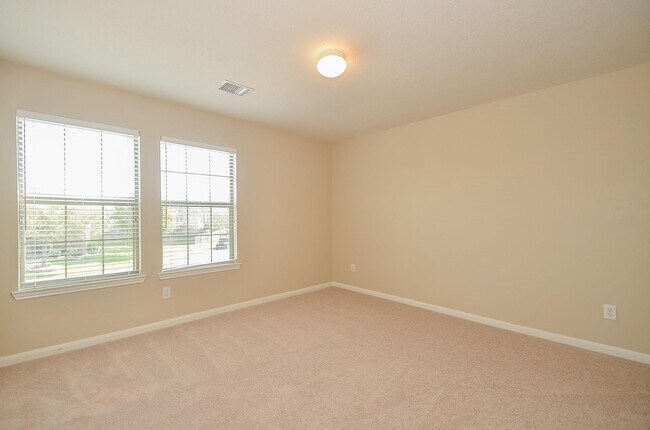 Building Photo - 2410 Crossmill Ln