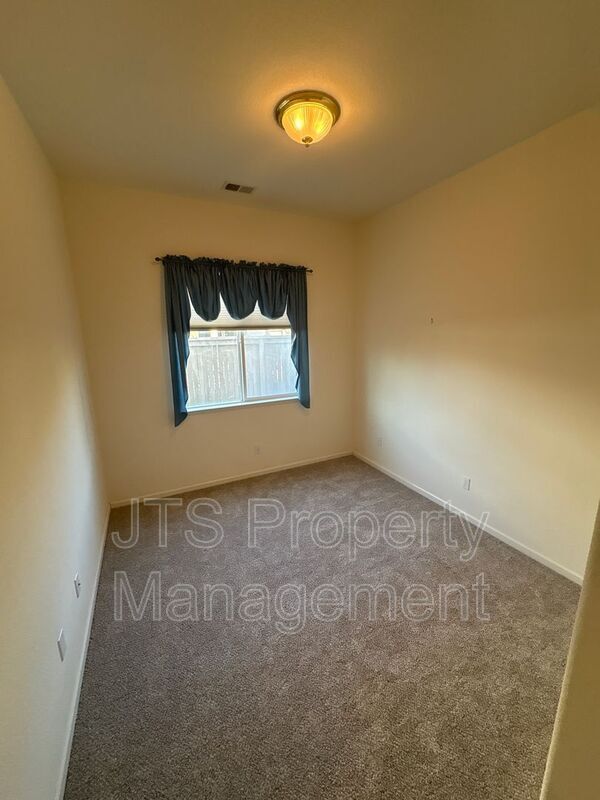 Building Photo - 2905 Peppergrass Way