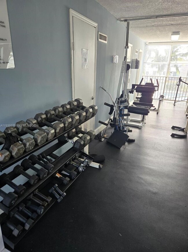 Building Photo - 1801 S Treasure Dr