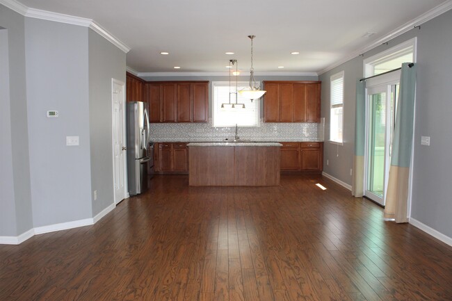 Building Photo - 217 Edgecroft Way