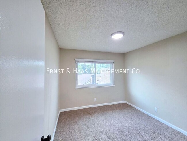 Building Photo - 16806 Sierra Vista Way