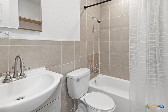 Building Photo - 1403 Little St