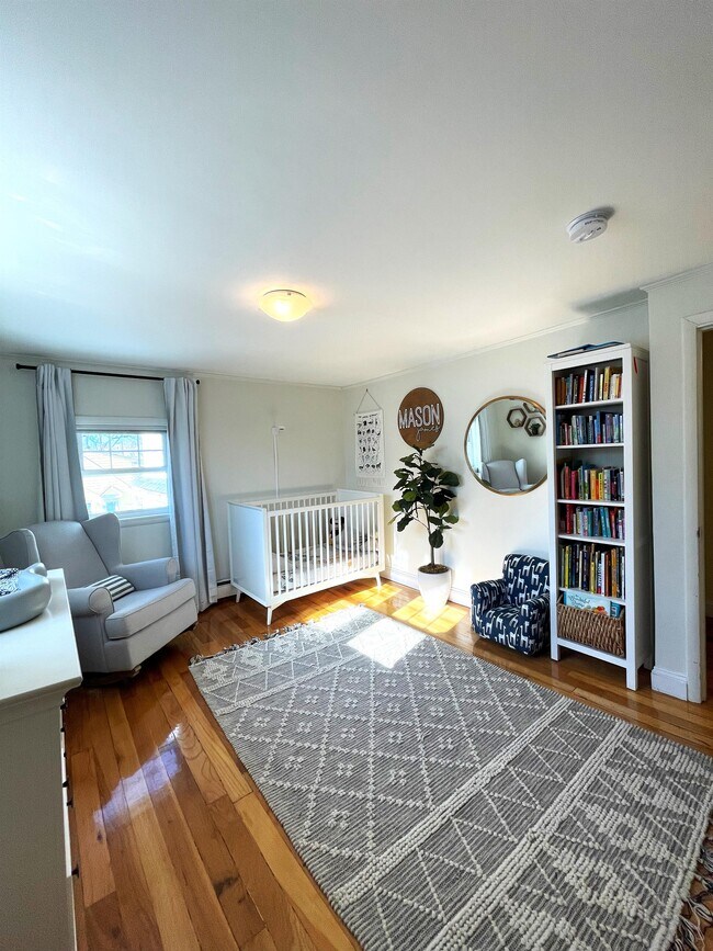 Building Photo - 36 Burroughs St