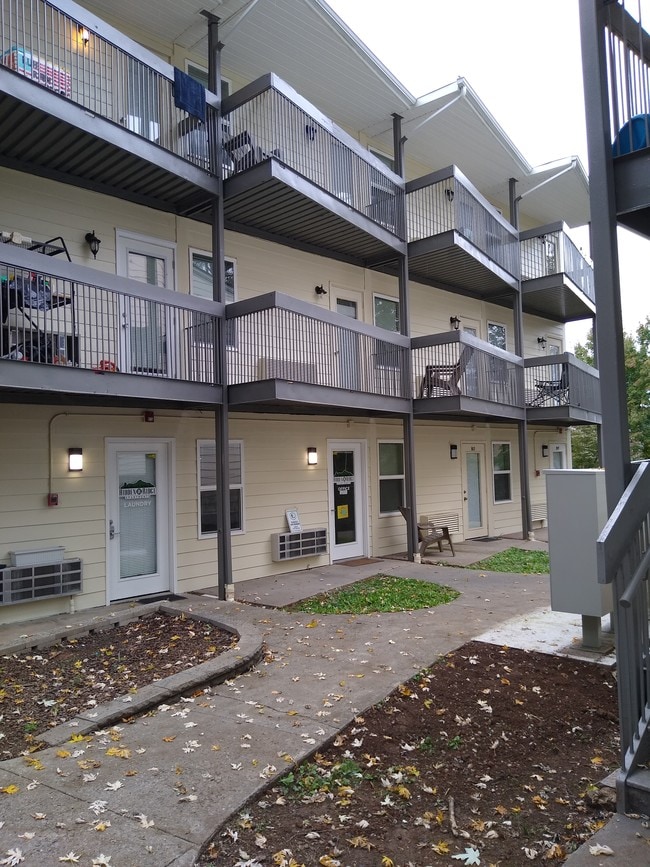 Building Photo - Hidden Ridge Apartments