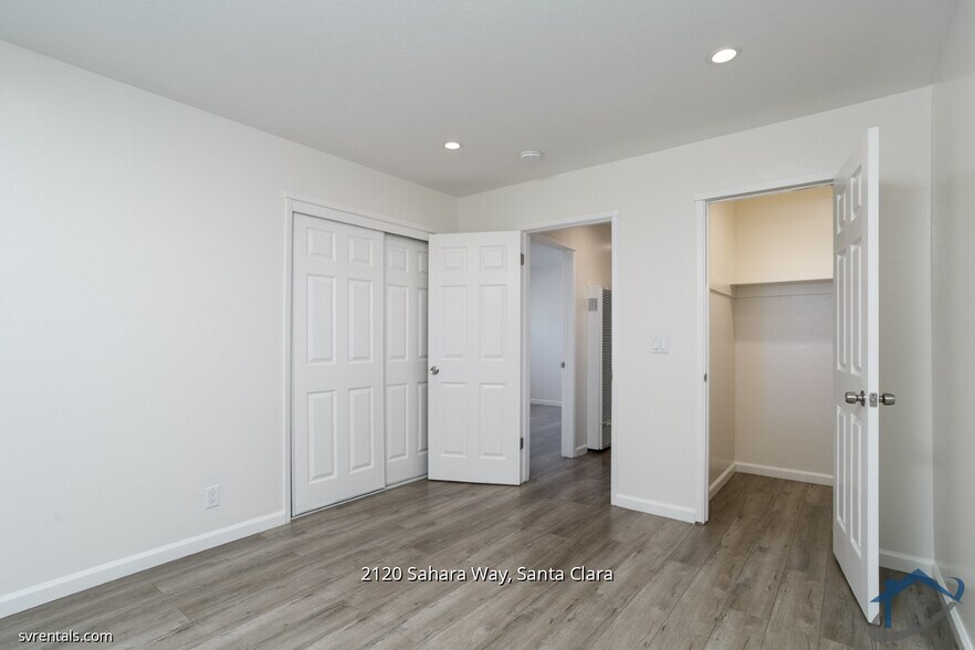 Building Photo - 2120 Sahara Way