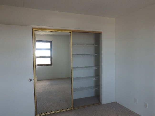 Building Photo - 98-402-402 Koauka Loop