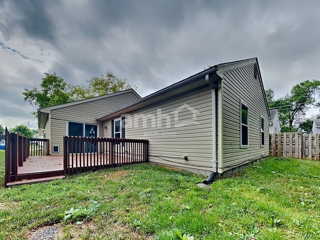 Building Photo - 2515 Bridgewood Dr