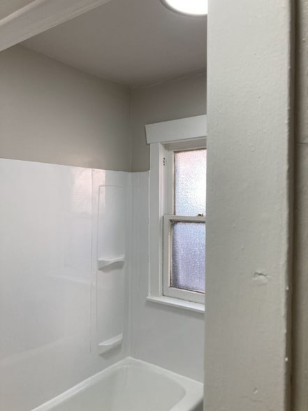 Building Photo - 3840 Parrish Ave