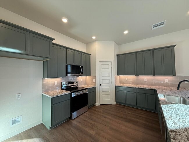 Building Photo - 3011 138th Pl