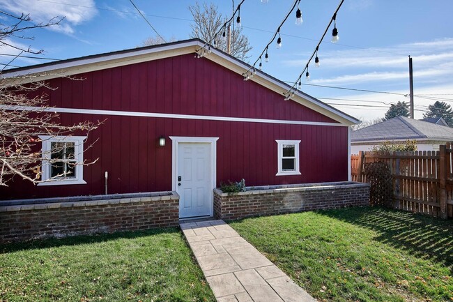 Building Photo - Long Realty & Property Management - Lovely Park Hill Home