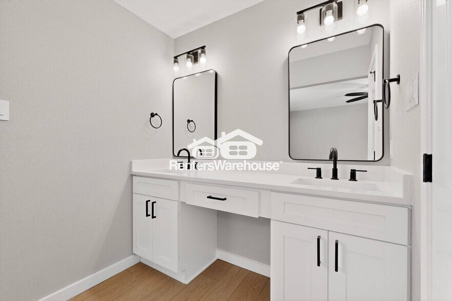 Building Photo - 7400 Echo Hill Dr