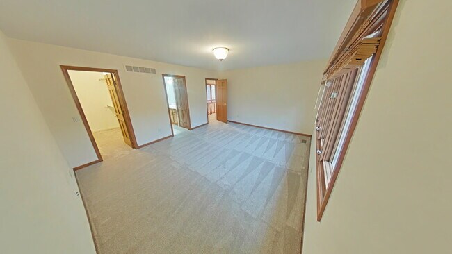 Building Photo - 1449 Ridge Ct