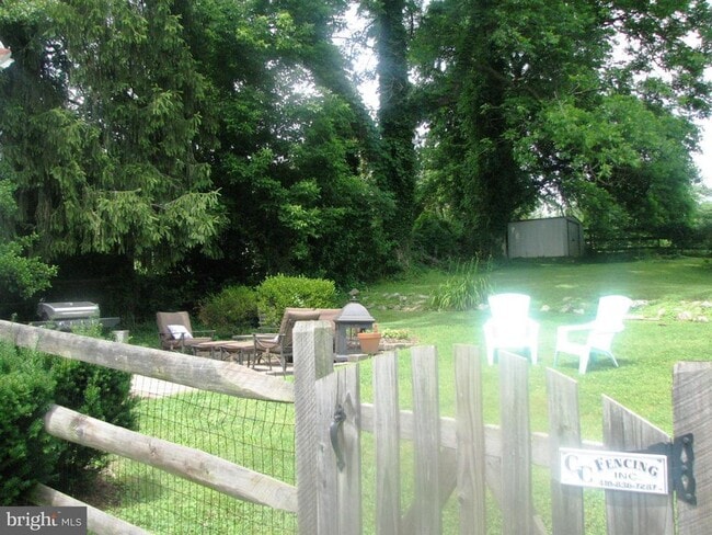 Building Photo - 1706 Willow Ave