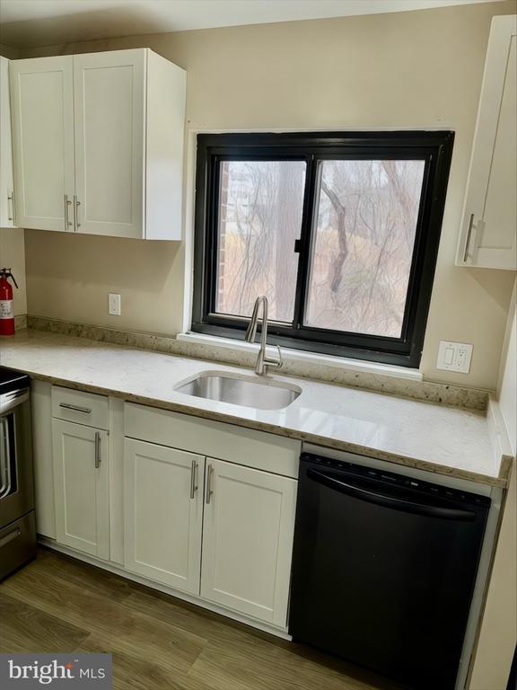 Building Photo - 15712 Dorset Rd