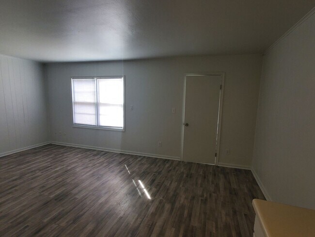 Building Photo - Weblin Place