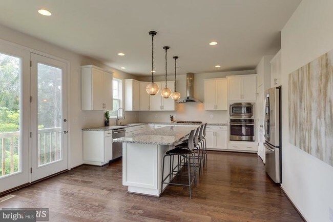 Building Photo - 42558 Stratford Landing Dr