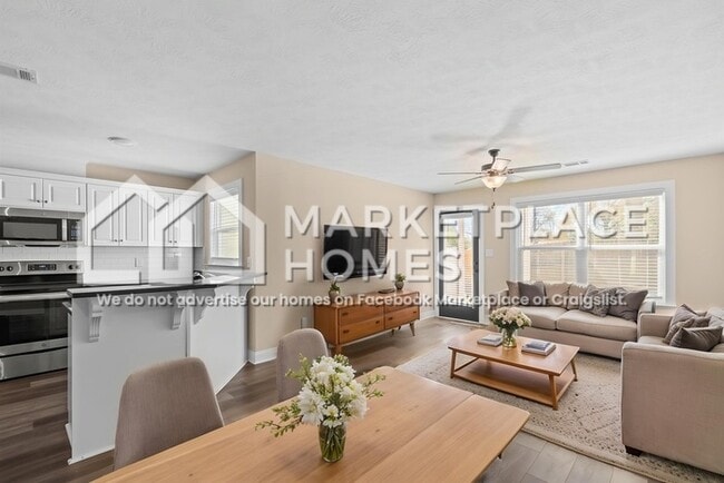 Building Photo - 130 Downsbury Rd