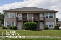 Building Photo - Move In Special: 1/2 Off 1st Month's Rent!!