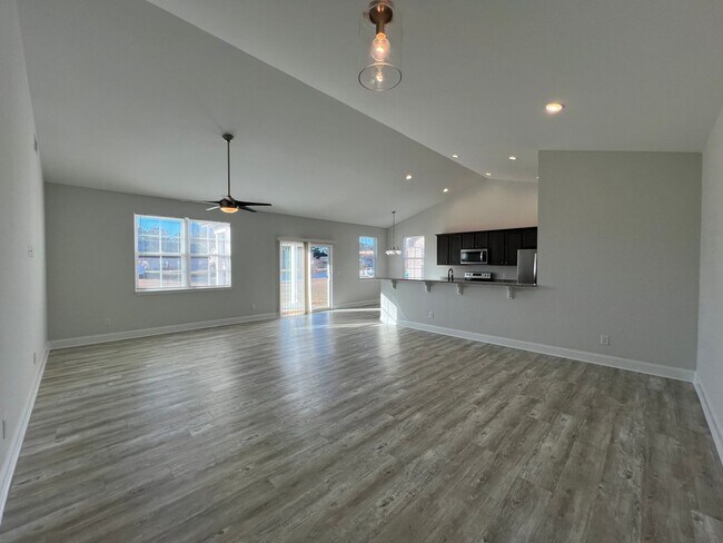 Building Photo - Conway - 3 Bedroom / 2 Bathroom House