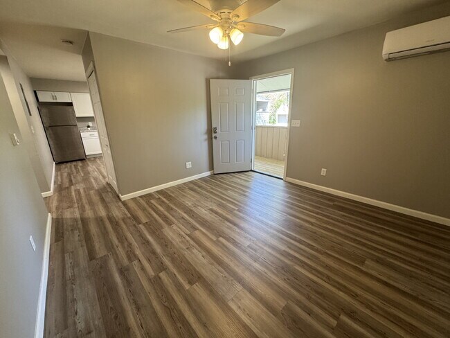 Building Photo - “Brand New Feel!” — Freshly Renovated 1 Bed with Modern Finishes