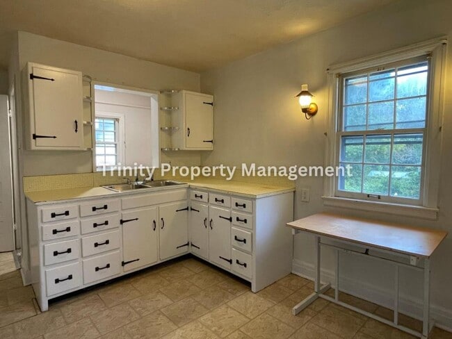 Building Photo - 132 Winding Way