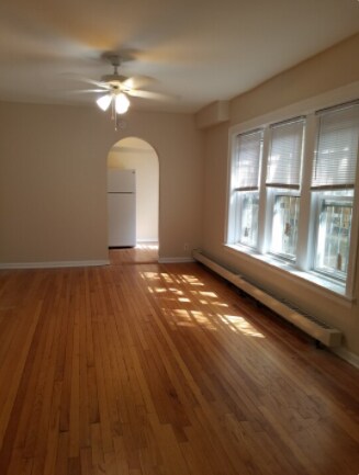 Building Photo - 1140 W Morse Ave