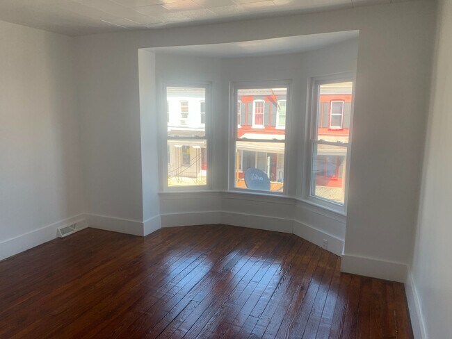 Building Photo - 3 Bedroom House in the West End of York City